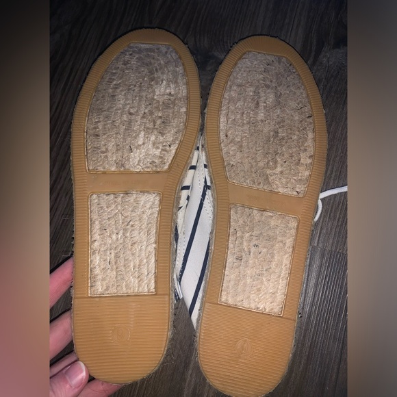 NWT Nautical Sneakers - Picture 3 of 4